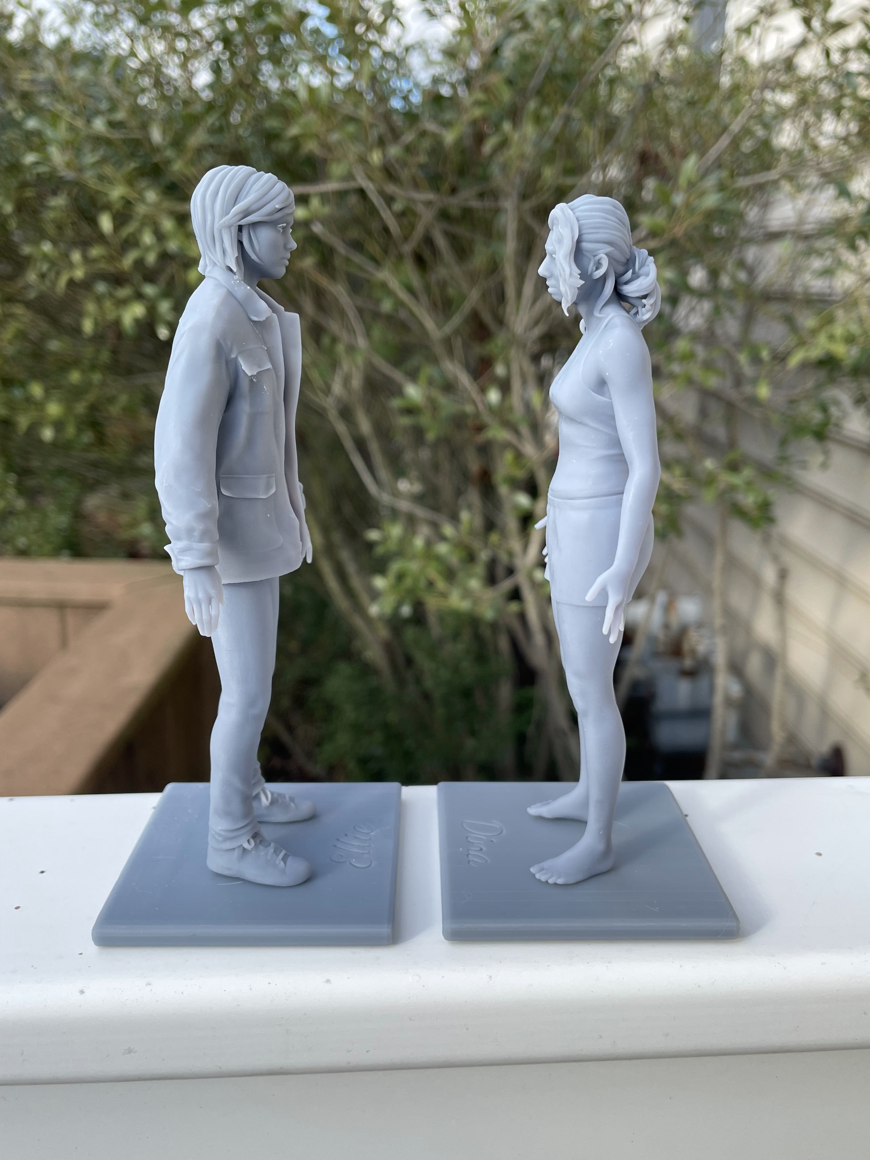 Farm Ellie and Dina Figurines
