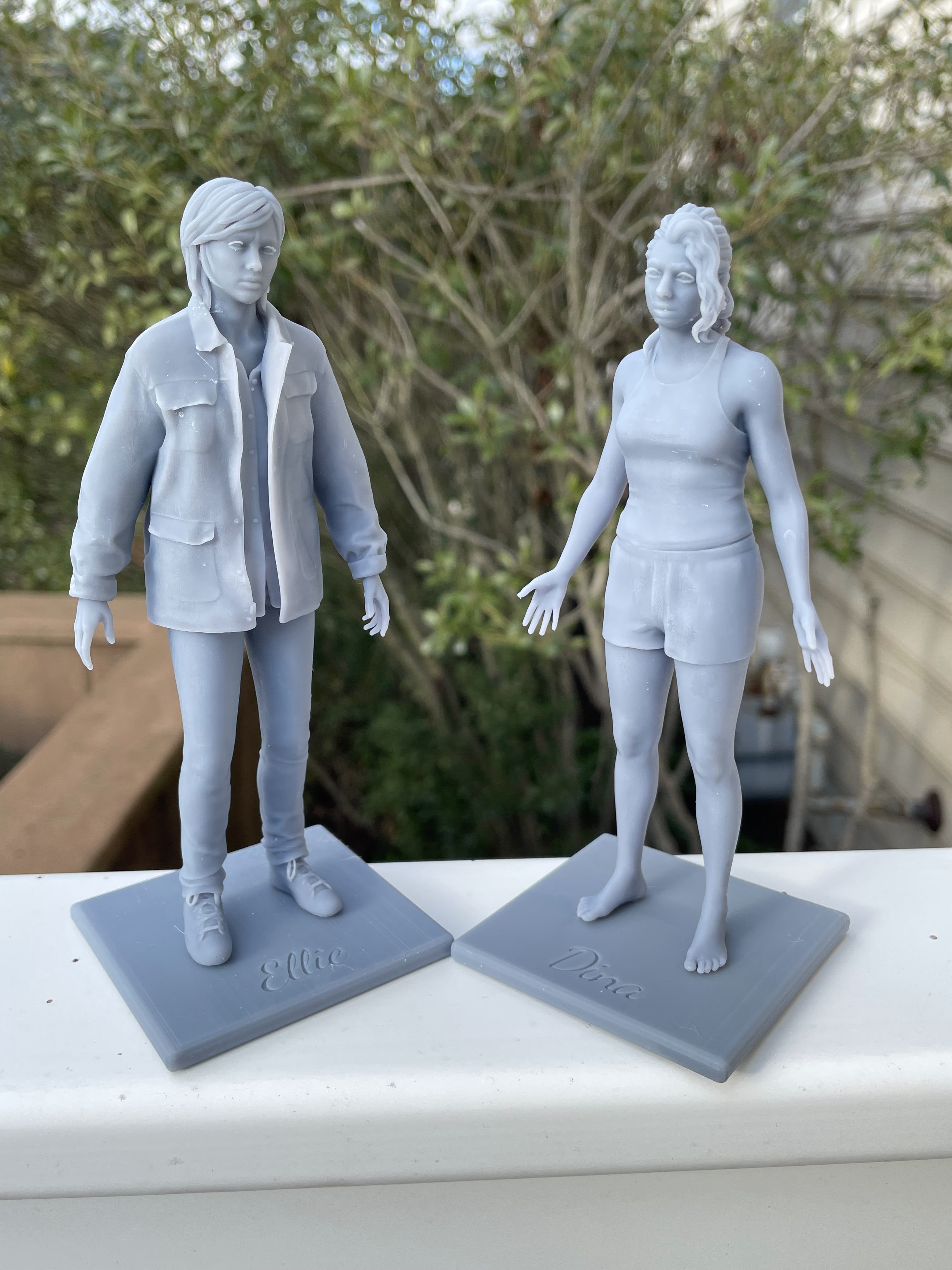 Farm Ellie and Dina Figurines
